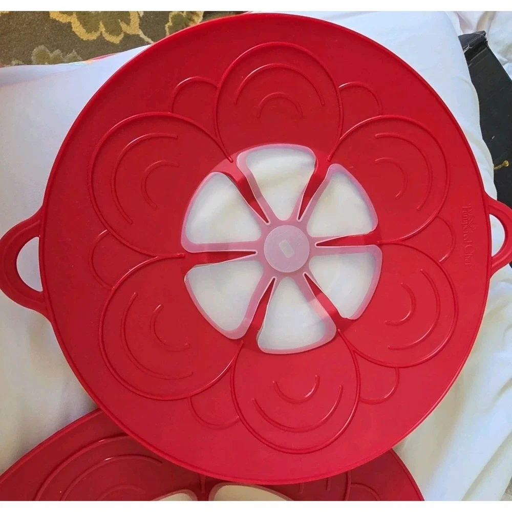 Pampered Chef Red Boil-Over No More Set includes #2422 Small & #2423 Large